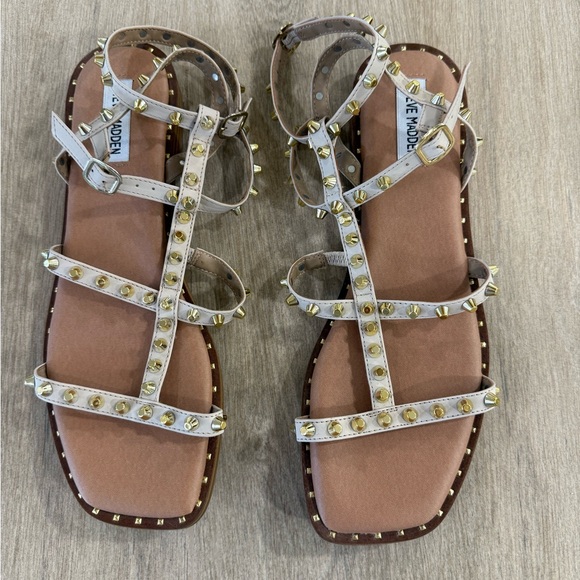 Steve Madden Sunnie Gladiator Tan StuddedSandal Size 10 Excellent Vacation - Picture 2 of 10